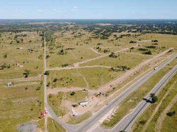 Commercial & Industrial Land